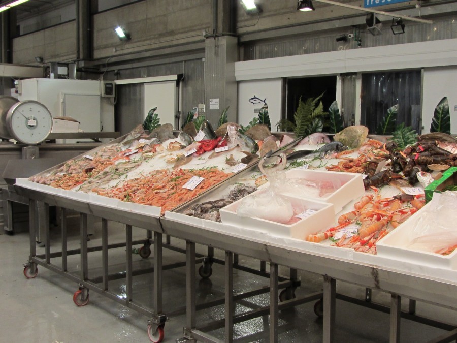 Начиная с 2000 года рыбный рынок Милана находится на улице Via Cesare Lombroso, 95