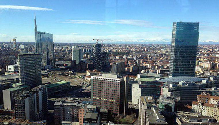 Панорама Милана с высоты 32 этажа
